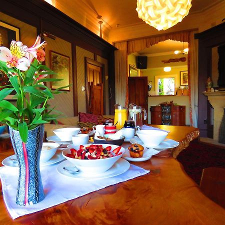 Shady Rest Bed & Breakfast 타카카 외부 사진