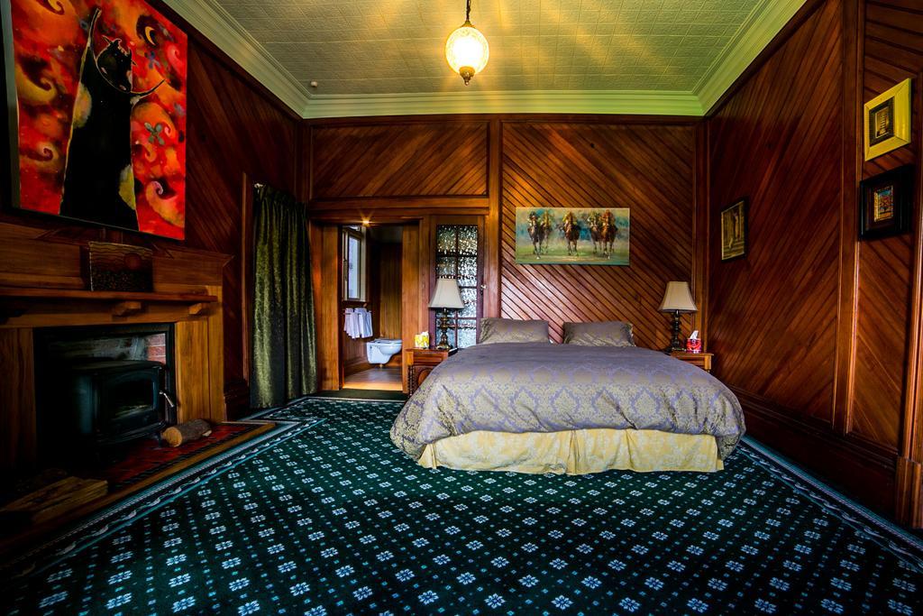 Shady Rest Bed & Breakfast 타카카 객실 사진