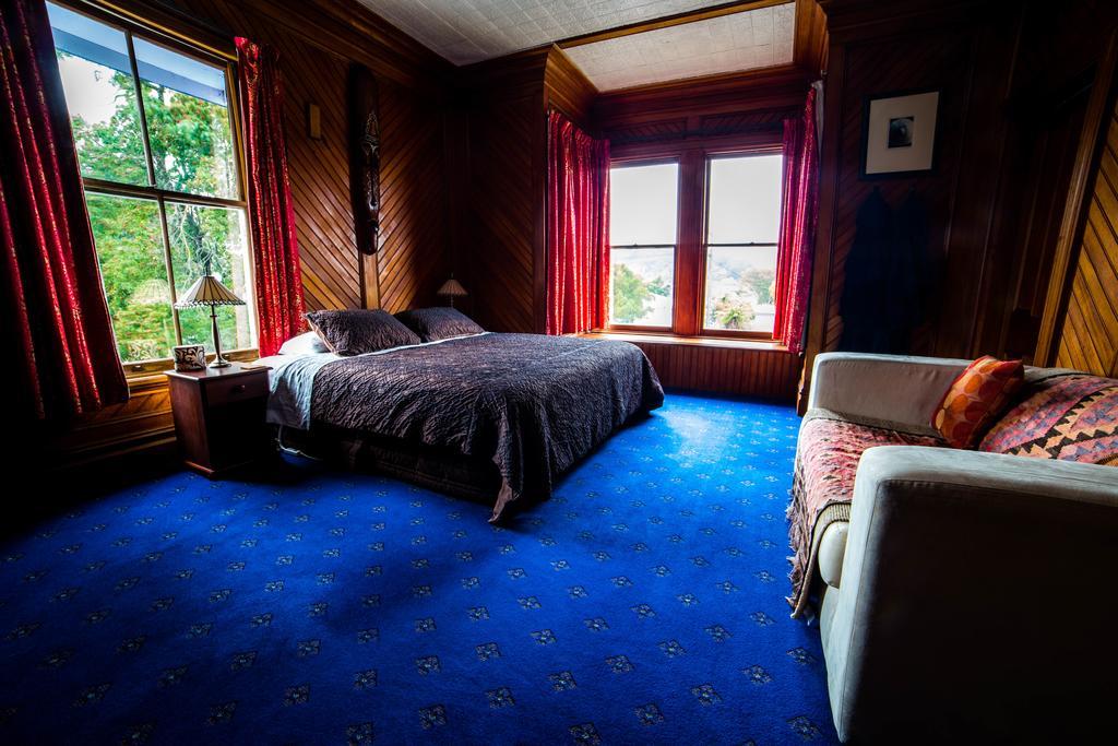 Shady Rest Bed & Breakfast 타카카 객실 사진
