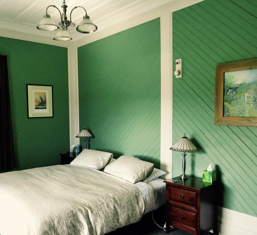 Shady Rest Bed & Breakfast 타카카 객실 사진